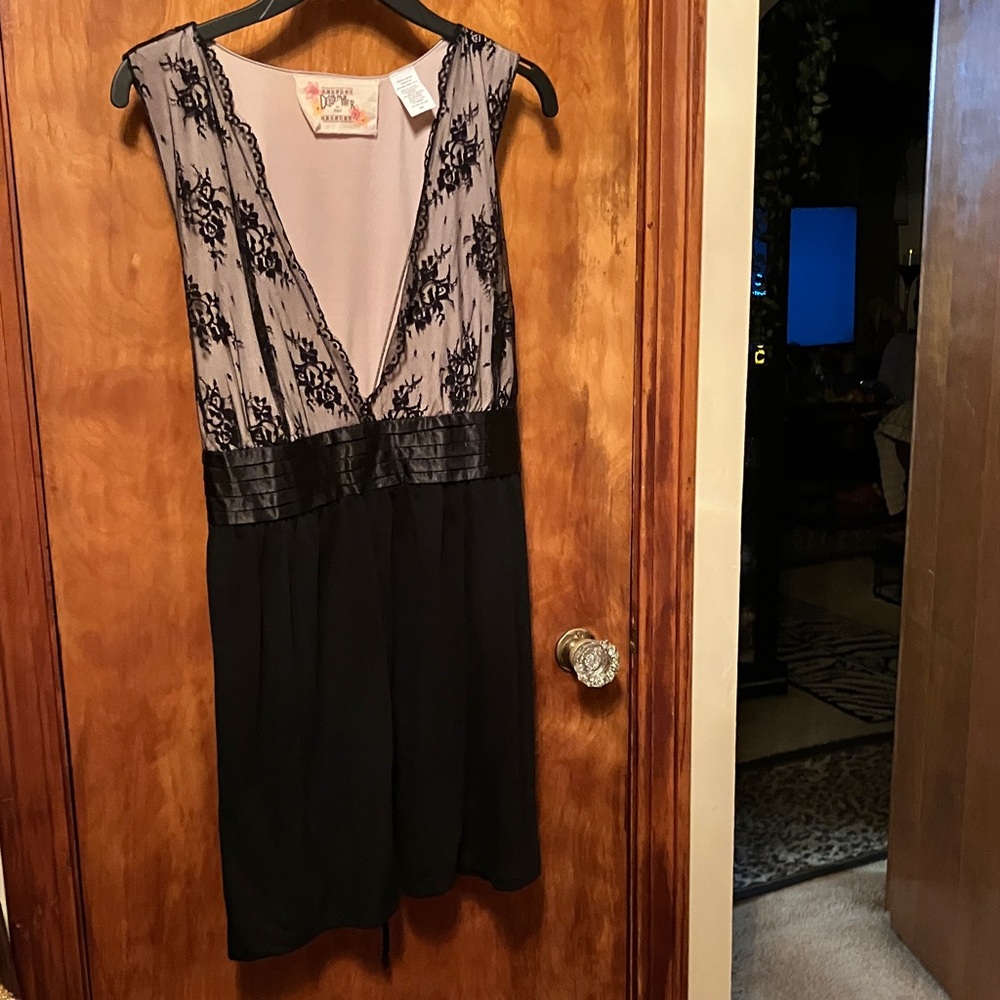 Elegant Black and Lace blouse